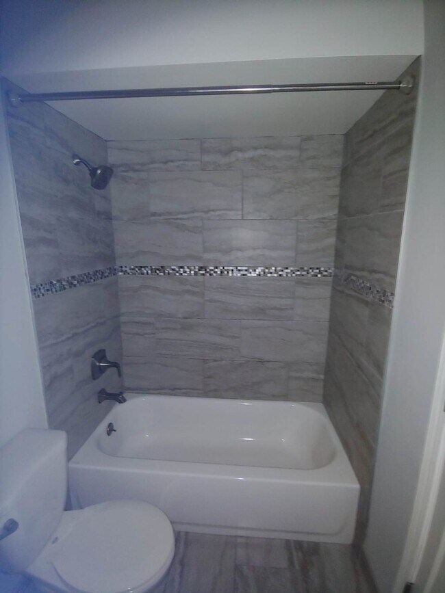 Primary Photo - 2212 Country Club Dr