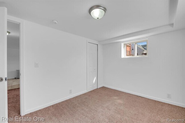 Building Photo - 50 Virginia Dr