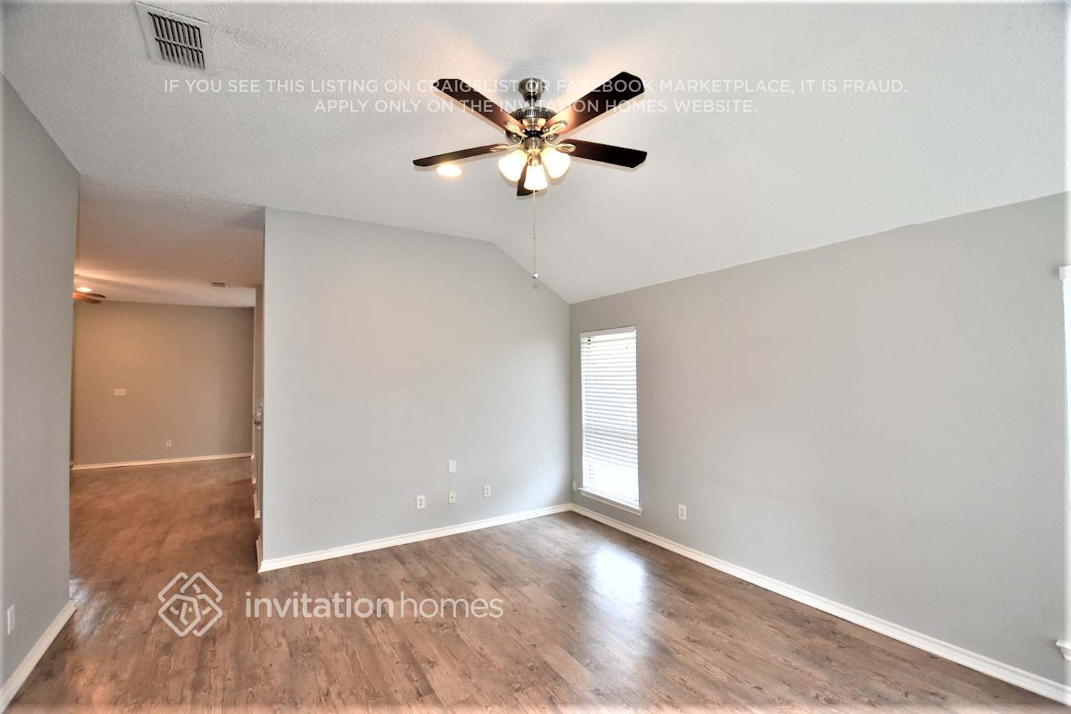 Building Photo - 1117 Park Glen