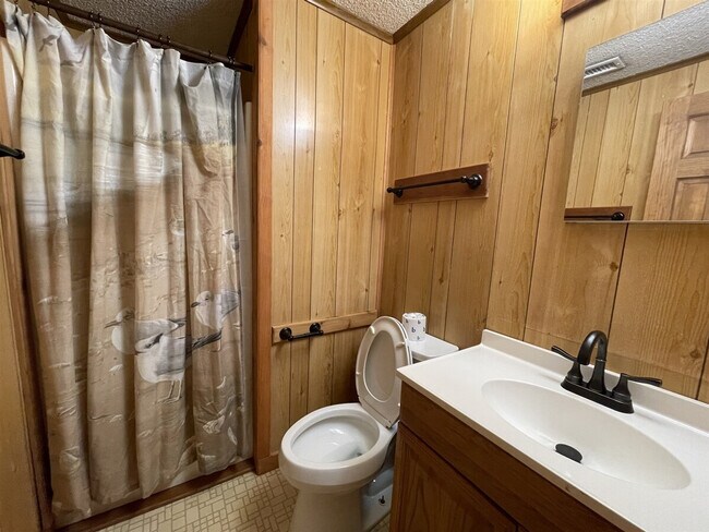 Building Photo - 57144 Lighthouse Rd