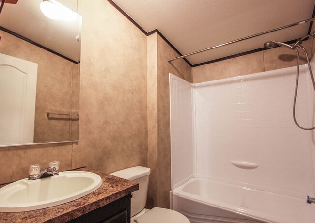 Building Photo - Horse Property on 3.3 Acres - MOVE IN SPECIAL