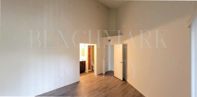Building Photo - 2845 Idlewild Dr