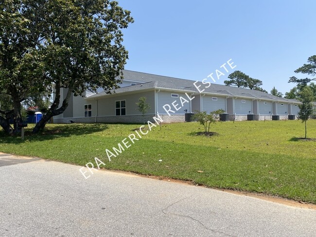 Building Photo - Just 2 miles from Hurlburt Field AFB!