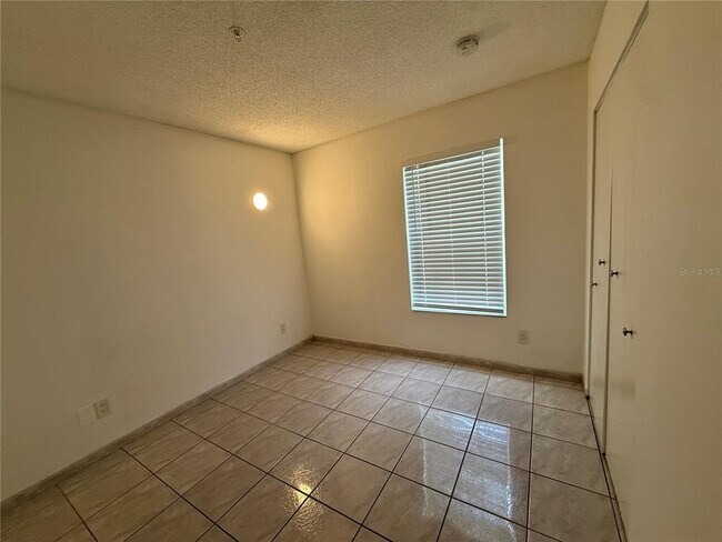 Building Photo - 3900 Southpointe Dr