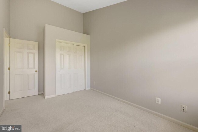 Building Photo - 2505 James Madison Cir