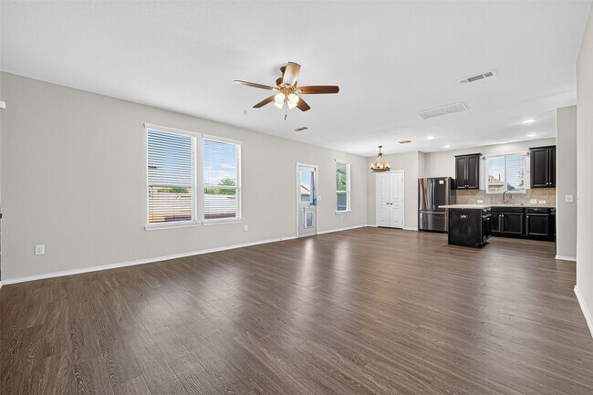 Building Photo - 5027 Brewcastle Ln