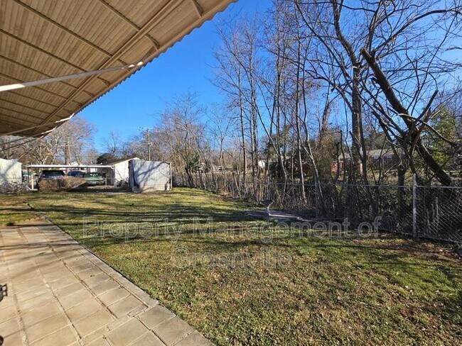 Building Photo - 17 Springfield Ave