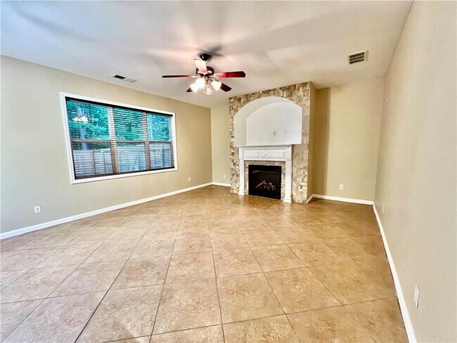 Building Photo - 2066 Peach Shoals Cir