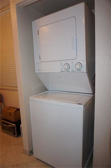 Washer Dryer Unit - 6800 Cypress Rd