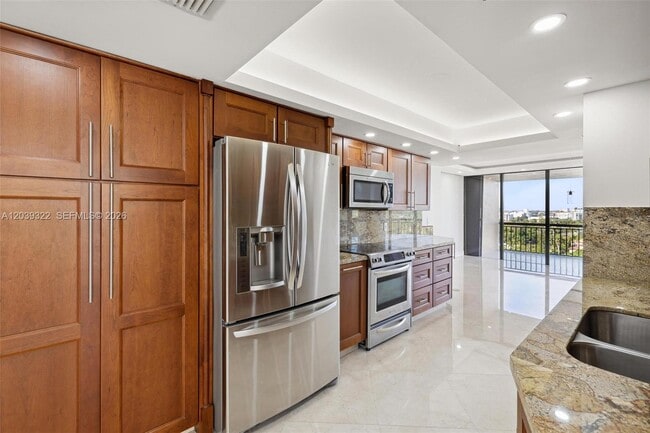 Building Photo - 10175 Collins Ave