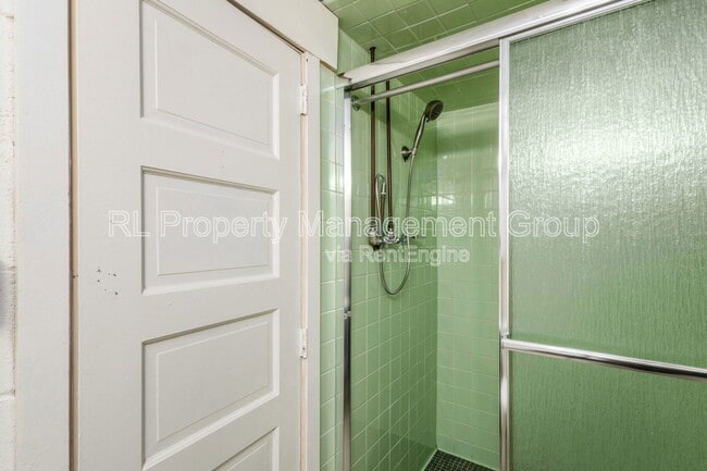 Building Photo - 413 Walhalla Rd