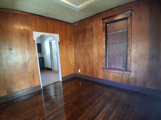 Building Photo - 409 Ave A