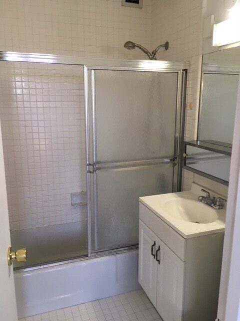 Building Photo - 1121 Arlington Blvd