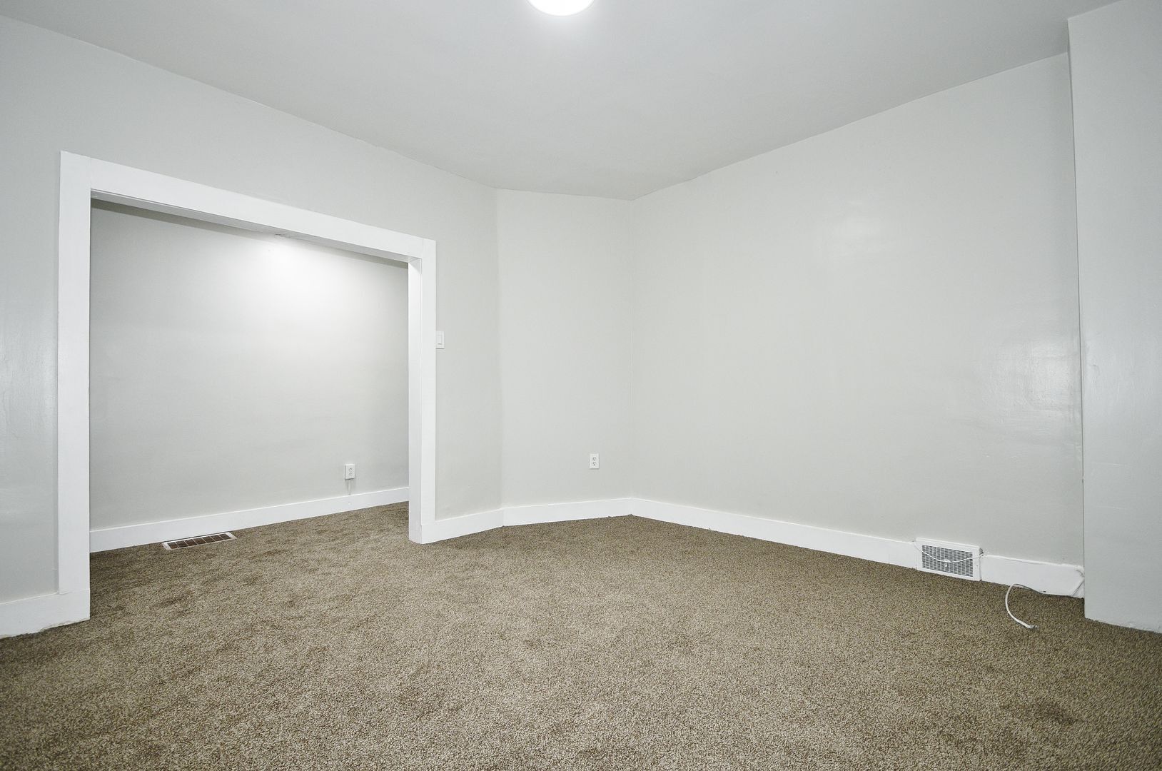 Building Photo - 303 N Holland Ave