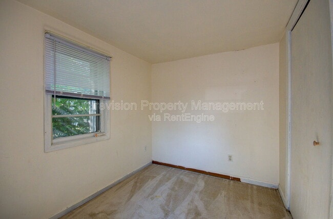 Building Photo - 1704 Belleview Ave