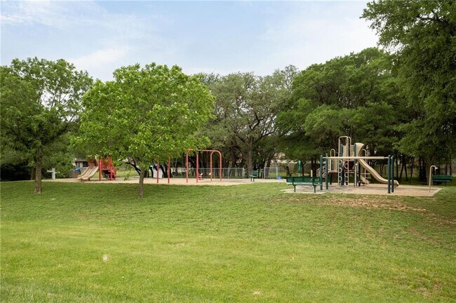 Building Photo - 9417 Bradner Dr