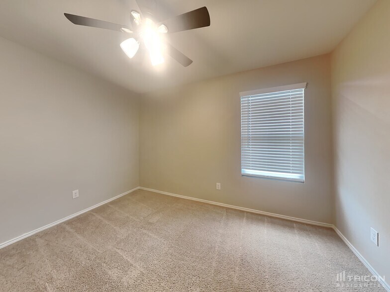 Building Photo - 309 Anvil Dr