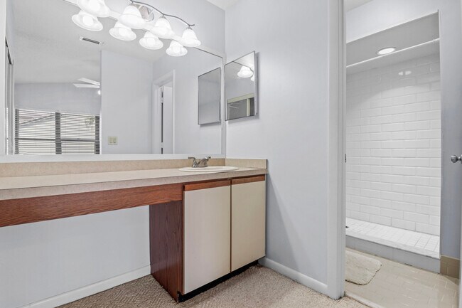 Building Photo - 3961 SW Greenwood Way