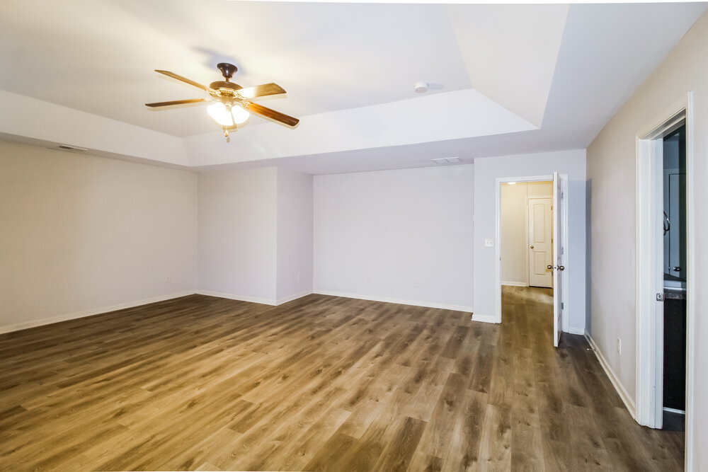 Building Photo - 221 Sableshire Way