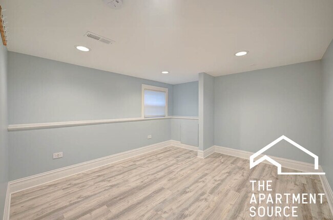 Building Photo - 2211 Pioneer Rd