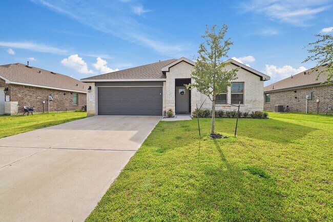 Primary Photo - 127 Walnut Hl Ct