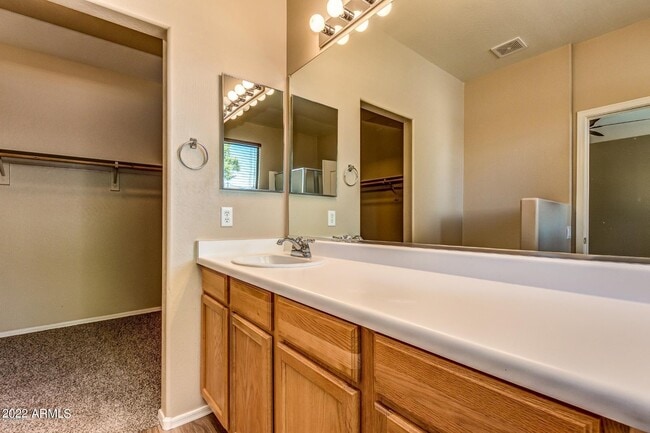 Building Photo - 12024 W Louise Ct