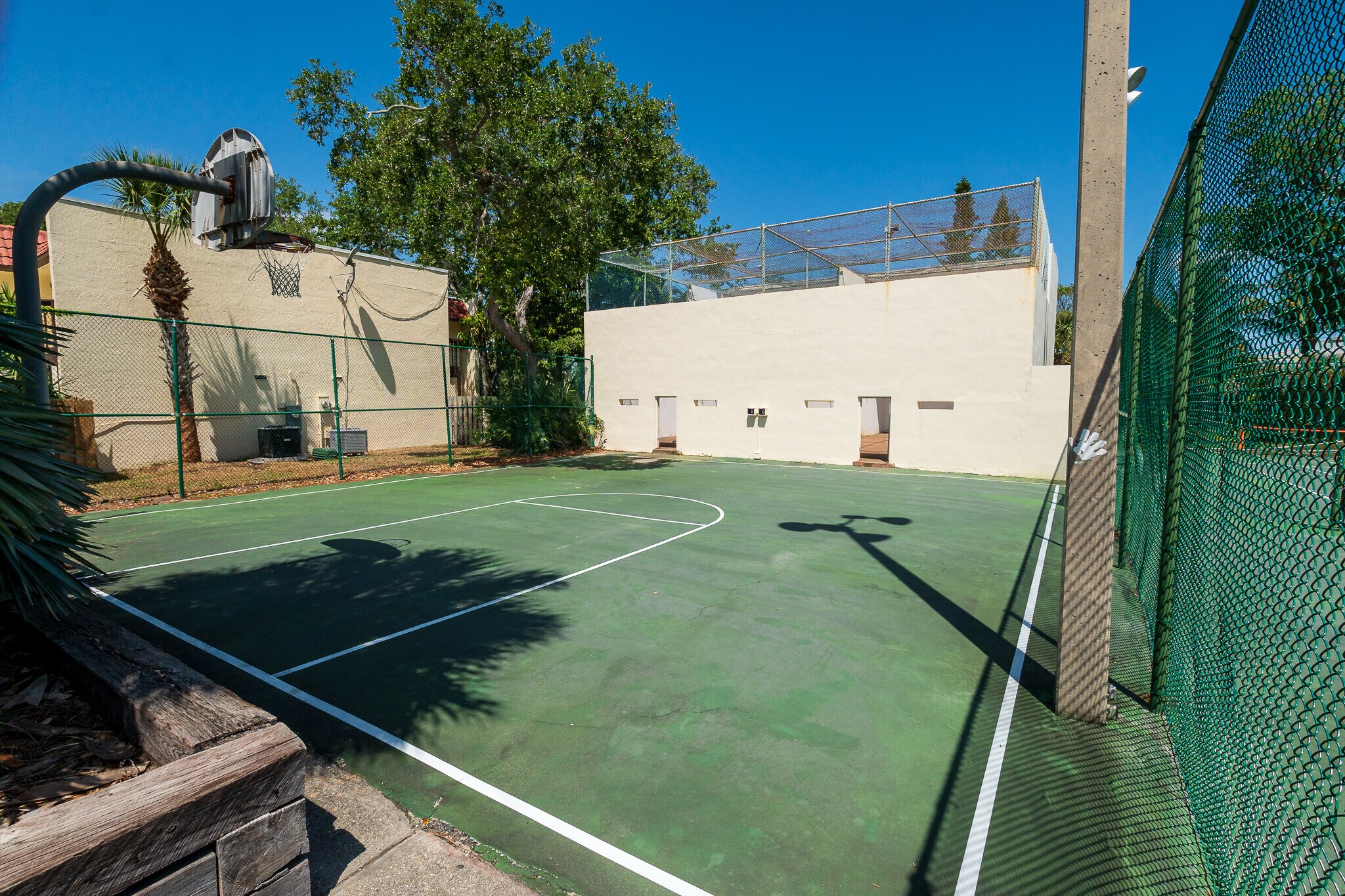 Building Photo - 8712 Bay Ct