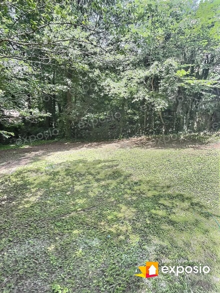 Building Photo - Room in Single Family Home on Jeb Stuart Dr