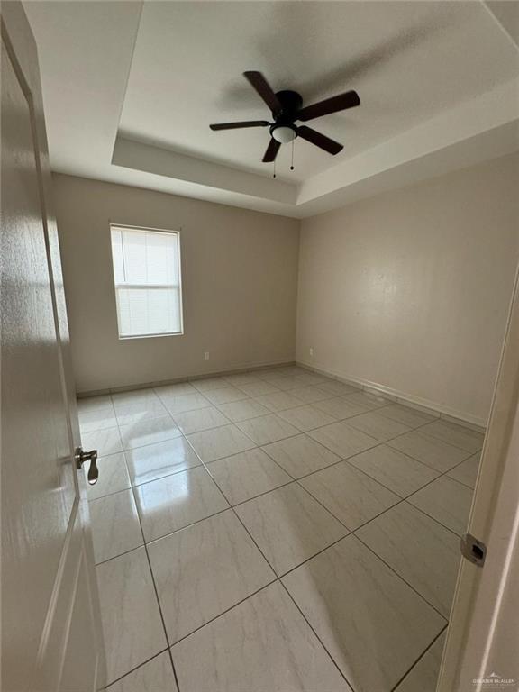 Building Photo - 304 S Ridge Ln