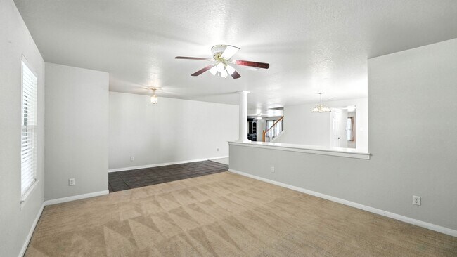 Building Photo - 4527 Summer Fall