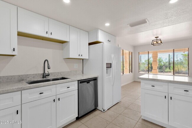 Building Photo - 12323 E Appaloosa Pl