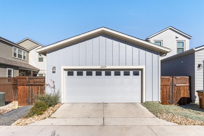 Building Photo - 2401 McBee St