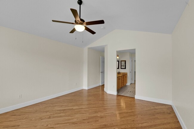 Building Photo - Beautiful home with 5 bedrooms, 3 1/2 bathrooms, 3-car garage available now!