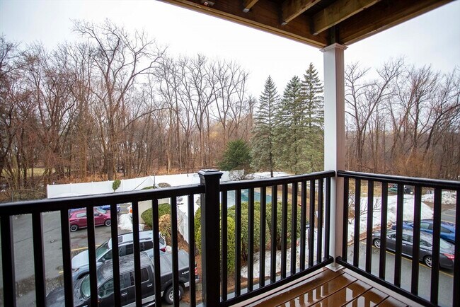 Building Photo - 5 Washington St