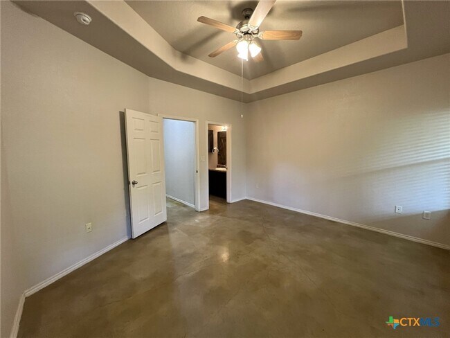 Building Photo - 271 Rosalie Dr