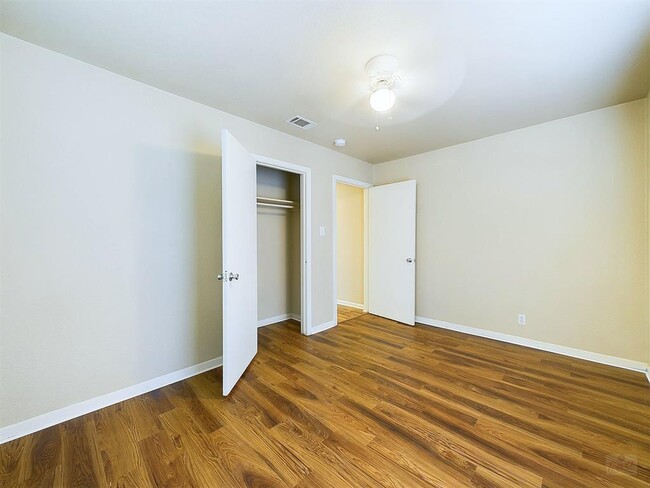 Building Photo - 1411 Kamar Dr