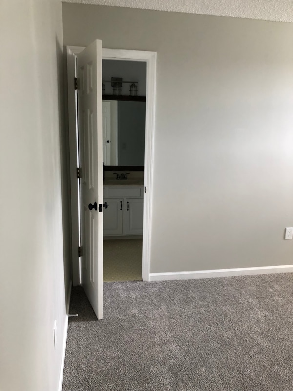 Building Photo - 10 Parwood Ct