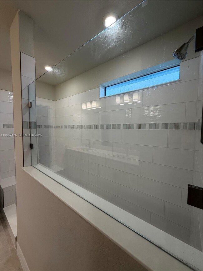 Building Photo - 12251 SW Periwinkle Ct