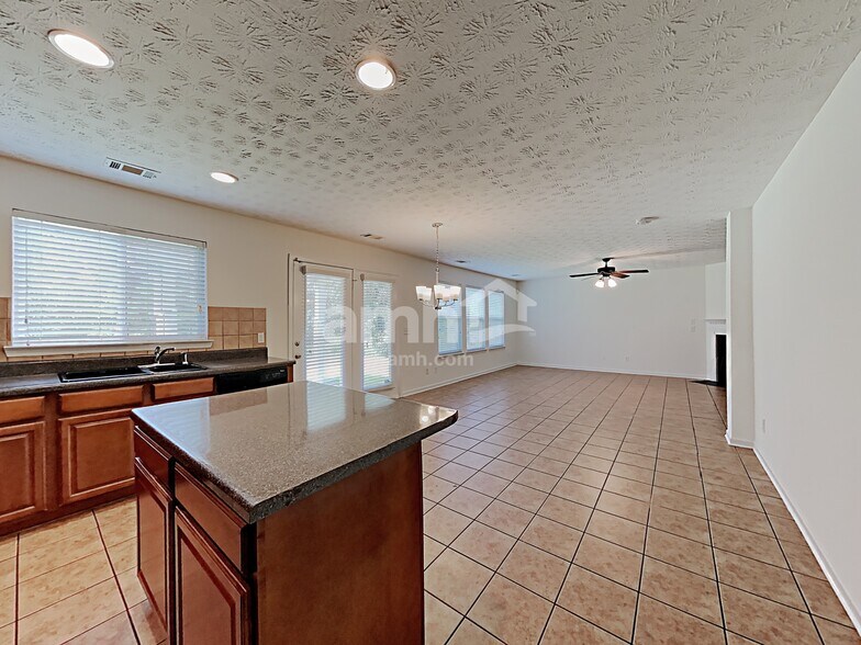 Building Photo - 2641 Farmstead Ct