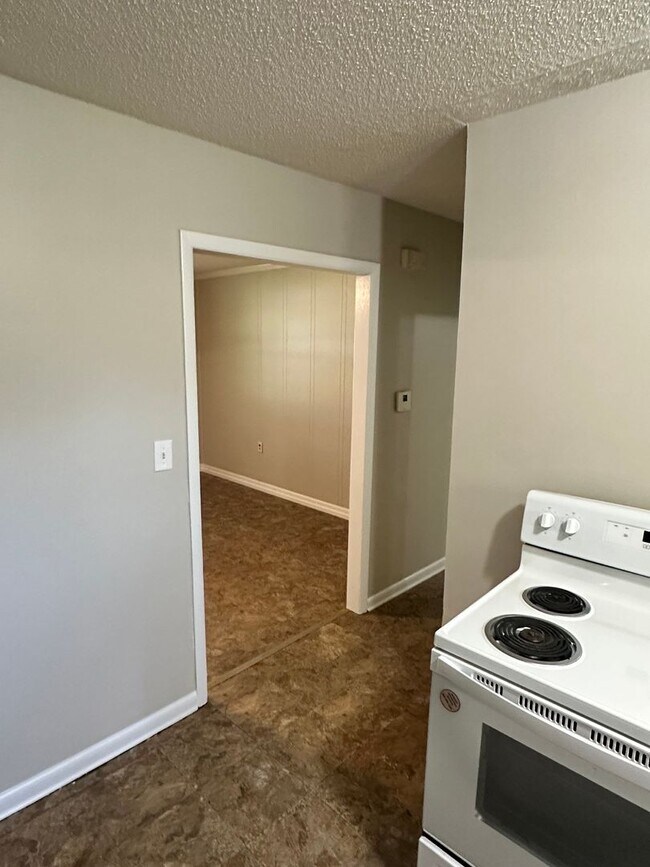 Building Photo - 63 Groner St