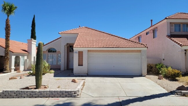 Primary Photo - 9725 Sierra Mesa Ave