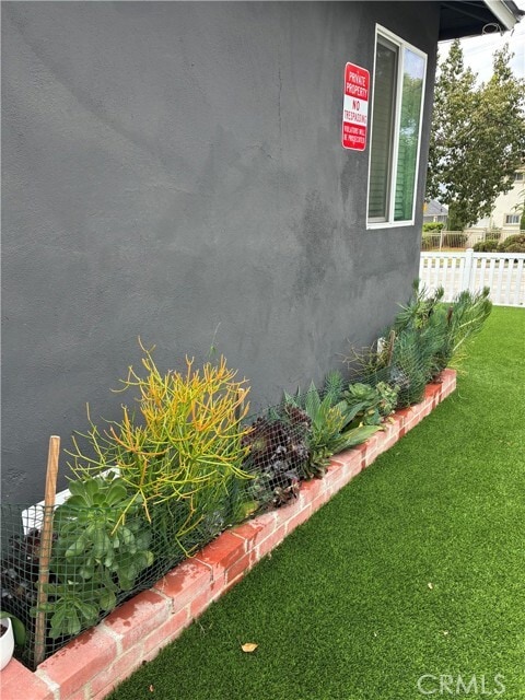 Building Photo - 112 Grandview St