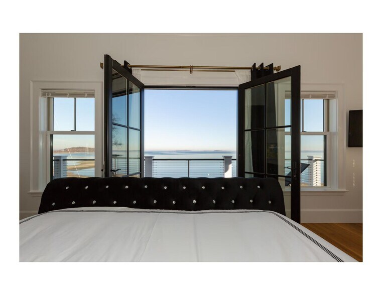 Building Photo - 153 Bayside Rd