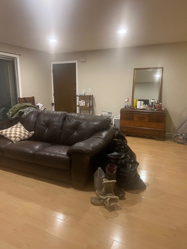 Building Photo - 19 E Palatine Rd