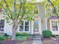 Building Photo - GORGEOUS TOWNHOUSE - MANASSAS