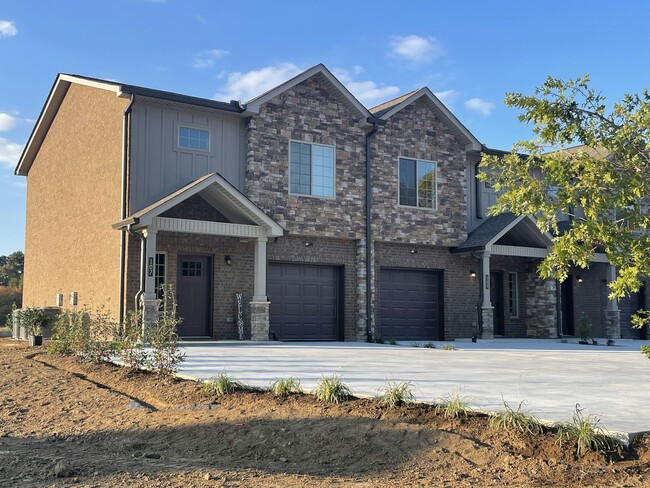 Building Photo - 111 Haley Dr