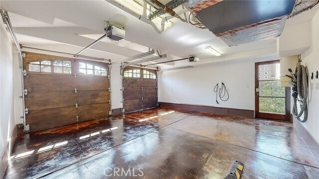 Building Photo - 227 Pso De Granada