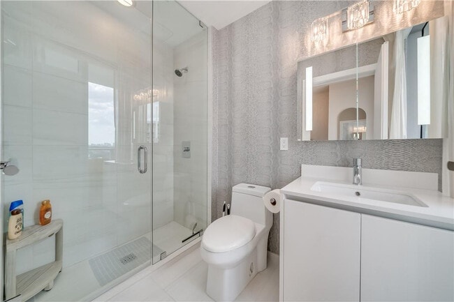 Building Photo - 2200 N Ocean Blvd