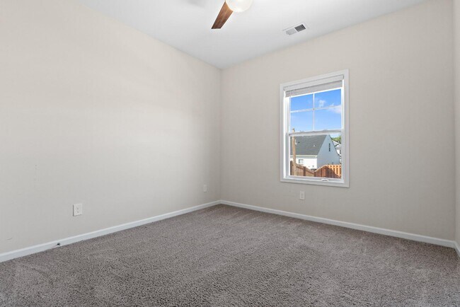 Building Photo - 311 Temple Cress Ave