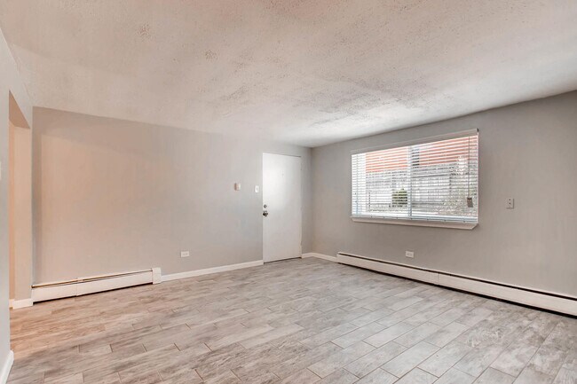 Building Photo - 2517 Kingston St